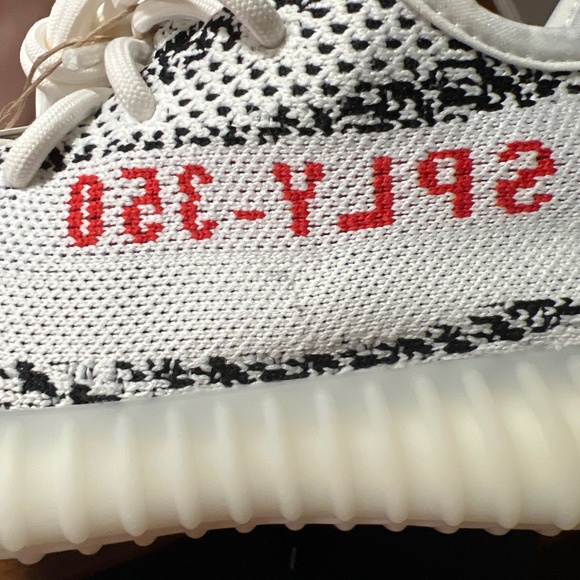 Yeezy 350 Zebra size 6.5 NIB - Picture 9 of 9